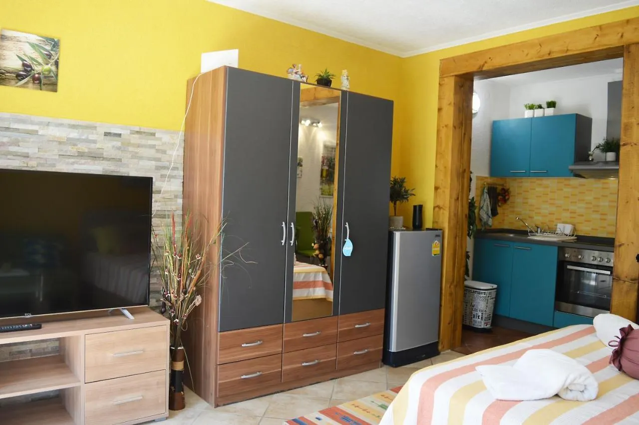 Studio Apartments Luka Biograd - Benkovac