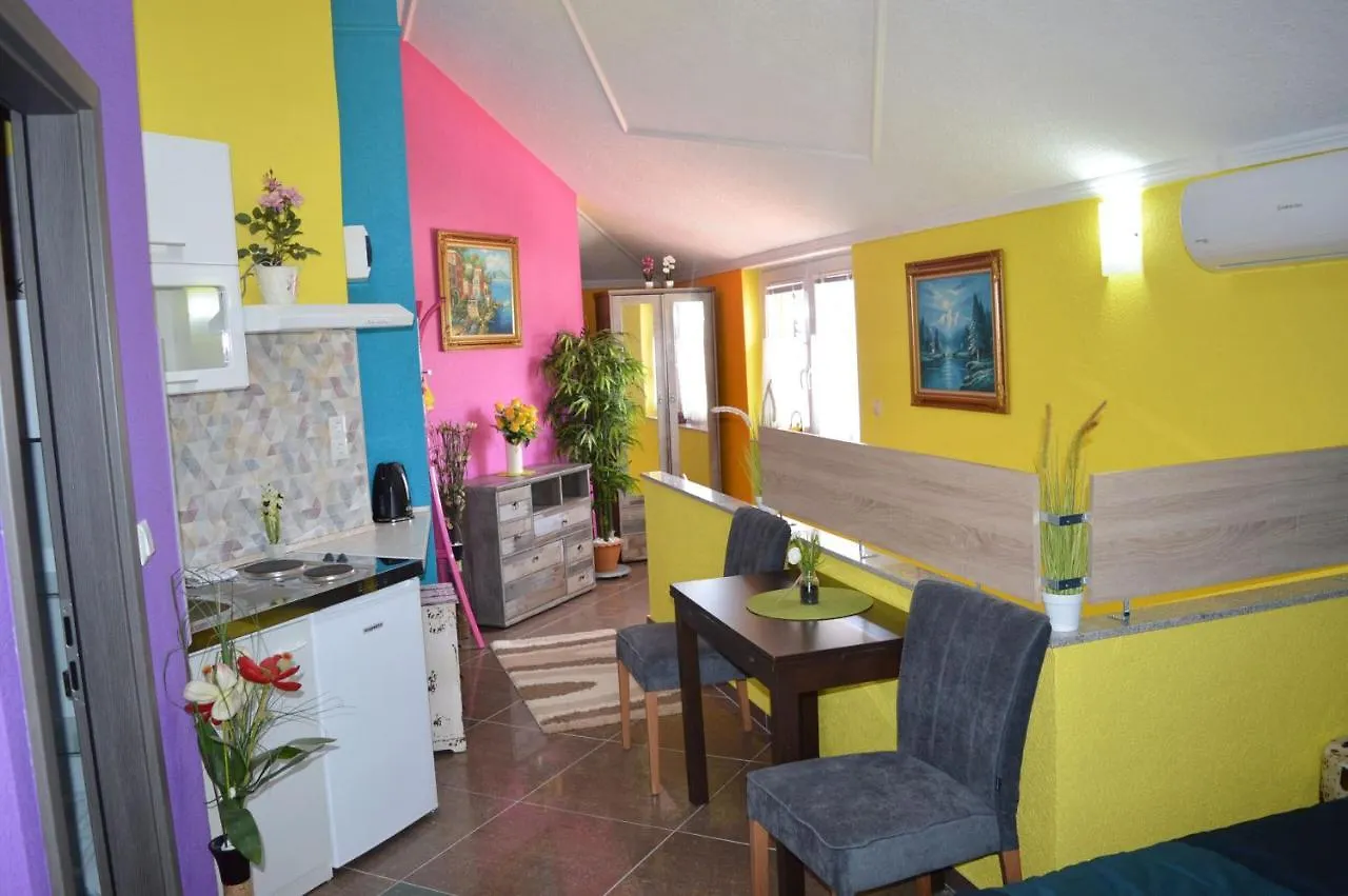 Studio Apartments Luka Biograd - Benkovac