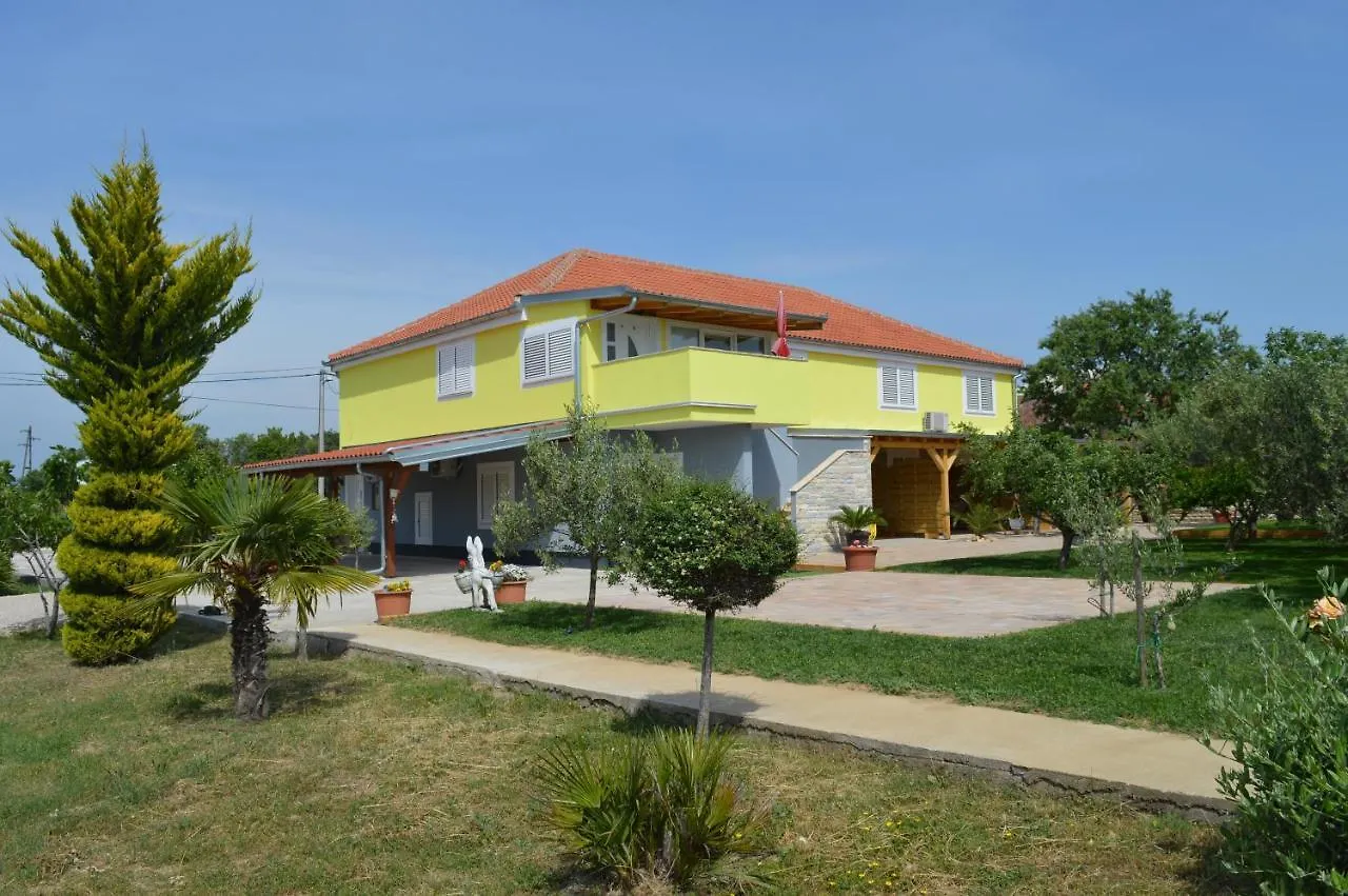 Studio Apartments Luka Biograd - Benkovac