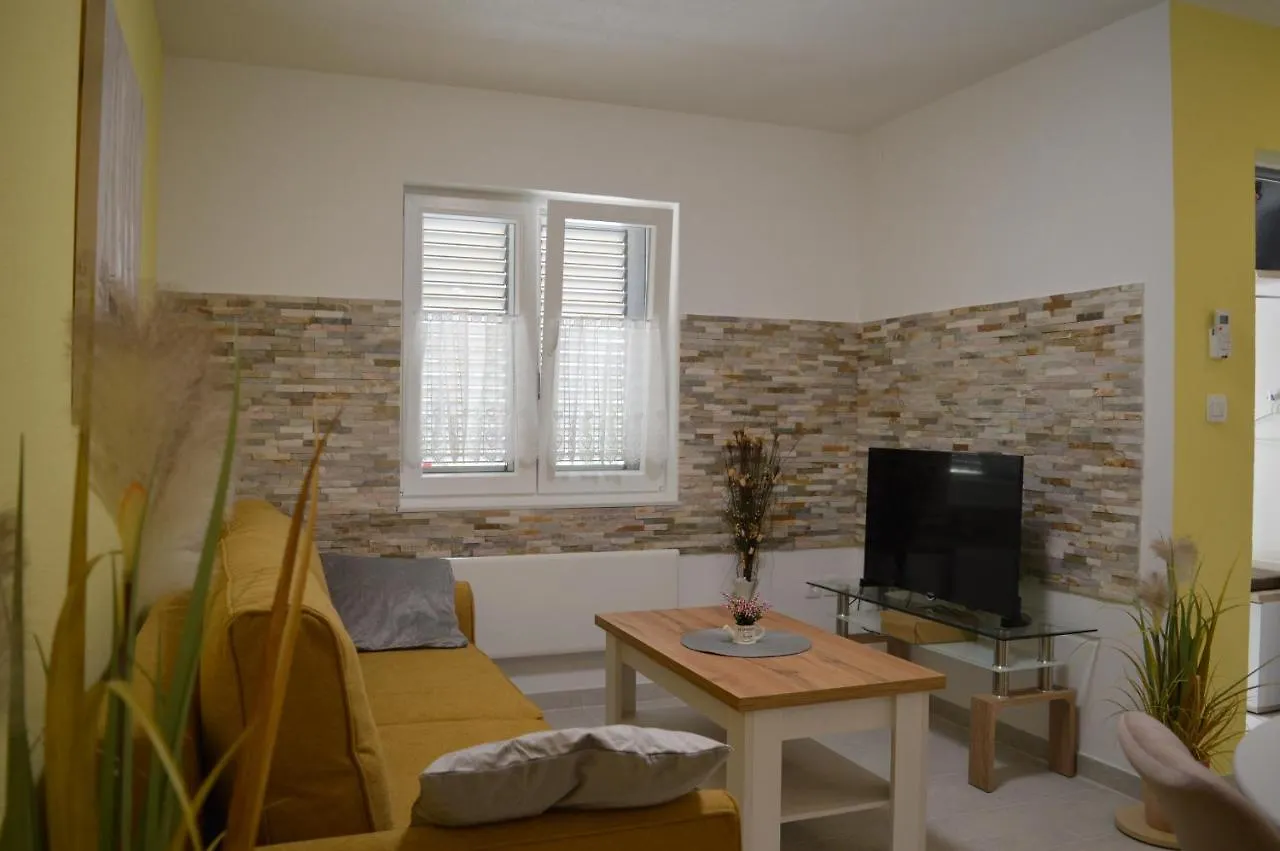 Studio Apartments Luka Biograd - Benkovac 0*,  Κροατία