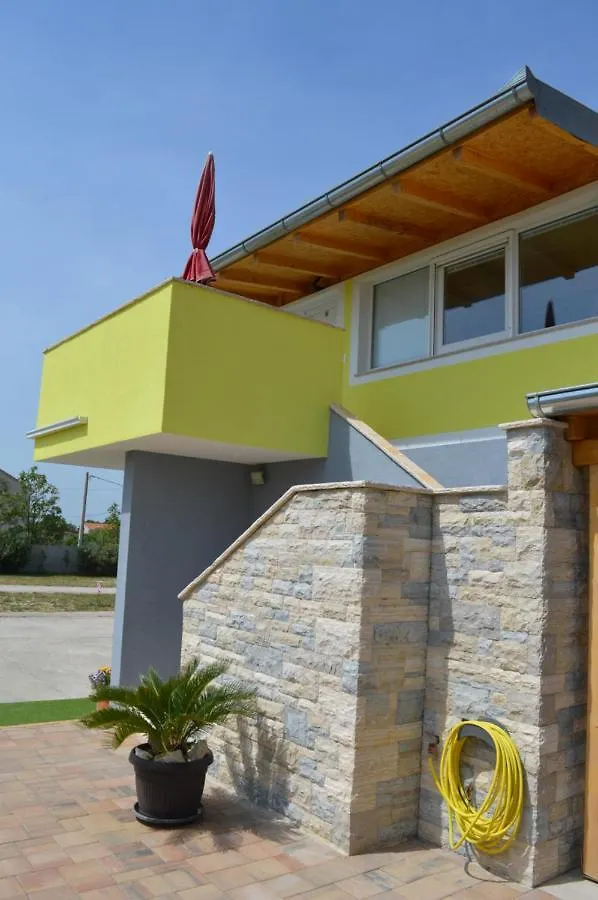 Studio Apartments Luka Biograd - Benkovac